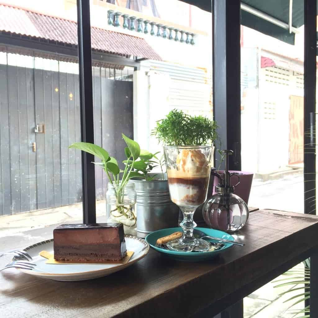 16 Cafes In Melaka Wifi Cakes Brunch Coffee Waffles More Rebecca Saw