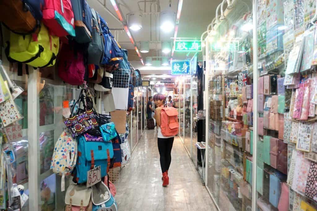 dragon centre hong kong - for bargain shopping