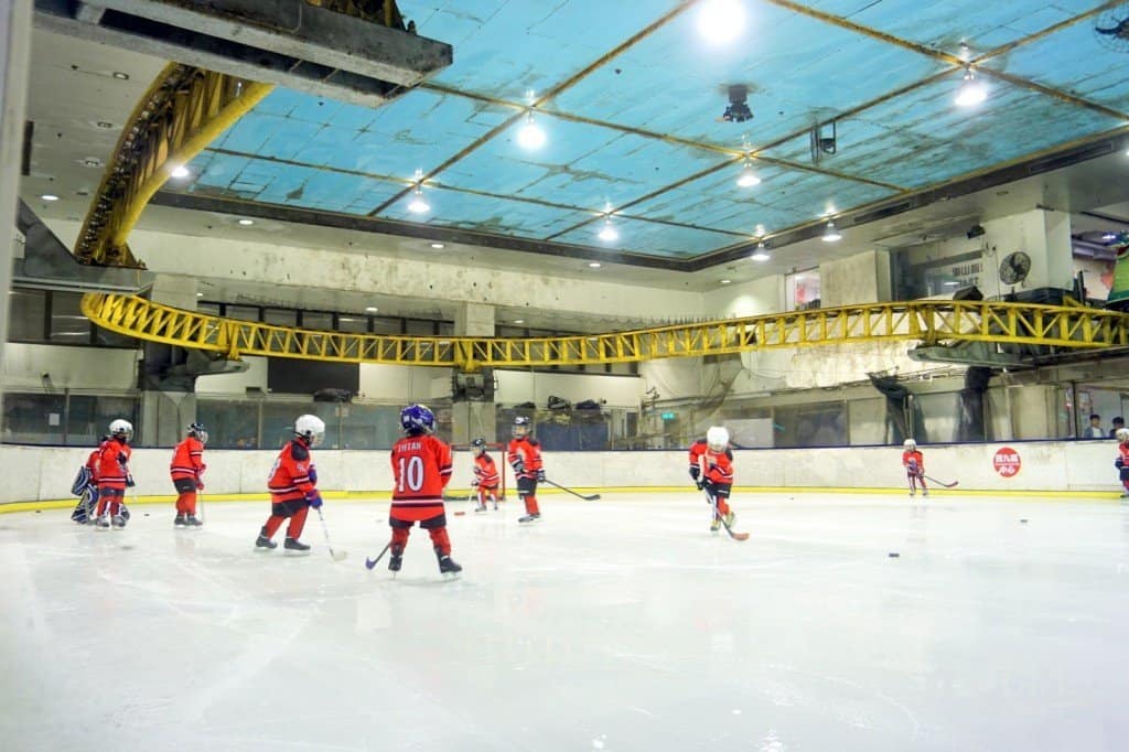 dragon centre hong kong ice skating rink