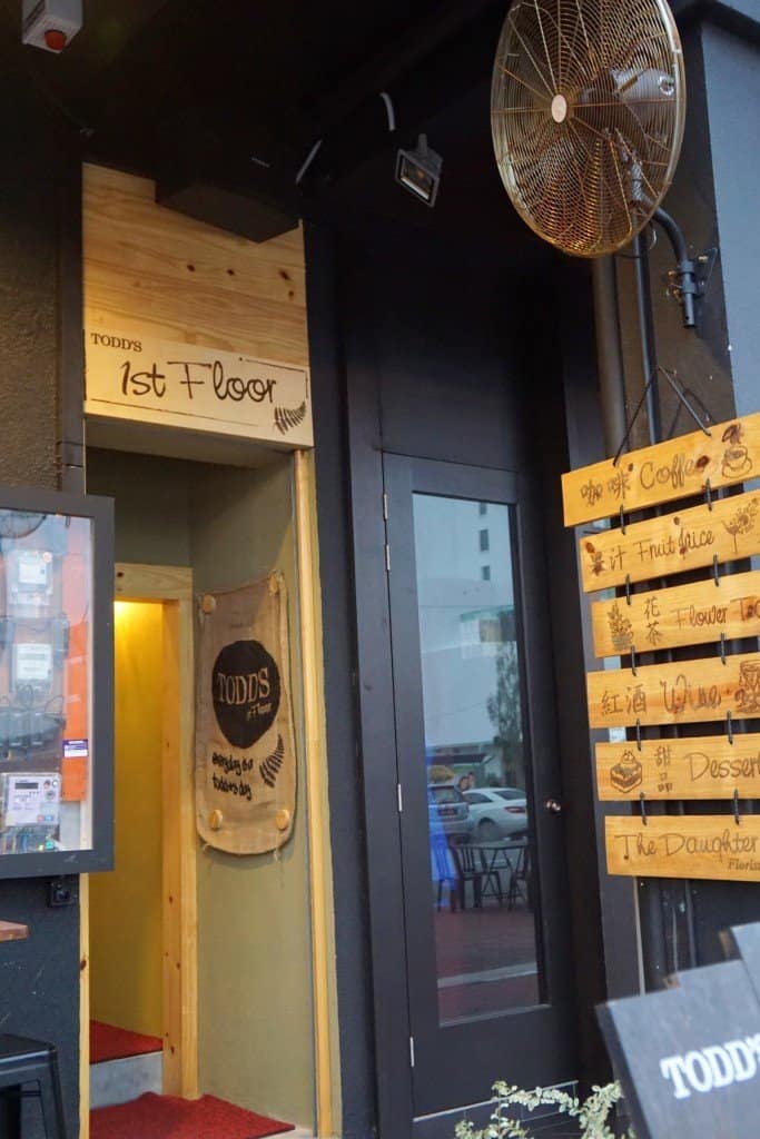 todd's first floor - melaka cafe hopping - review